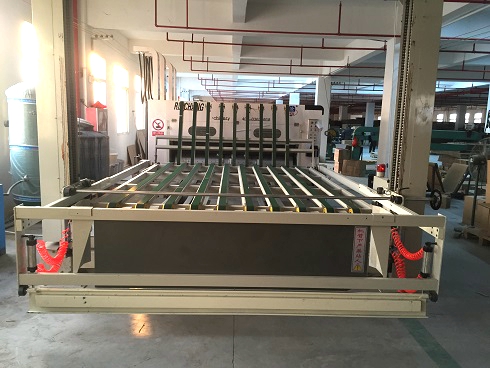 《一口气看完偷渡的女人》午夜高清完整版1